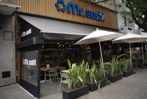 Mr. Sushi Polanco Exterior