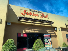 Sukira Roll Sushi food