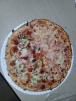 Pingos Pizza food