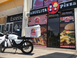 Abuelita Pizza food