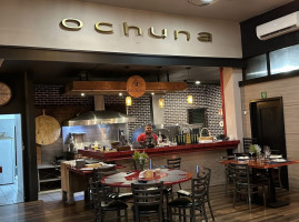 Ochuna Restaurante inside