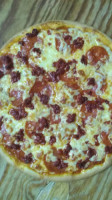 Peniel Pizza food