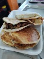 Gorditas Tonnys food