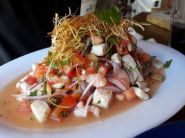 Los Aguachiles Constituyentes food