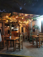 Capé Café inside