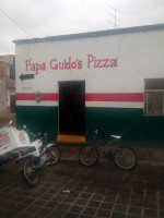 Pizzería Papá Güidos outside