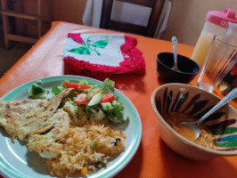 Cocina Economica Cholita food