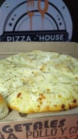 Pizza House food