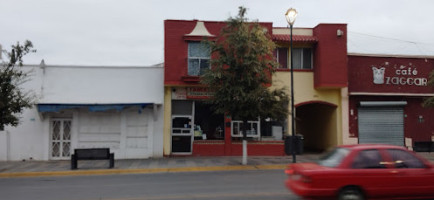 Tamales “doña Cecy“ outside