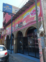 La Cinco Taquería outside