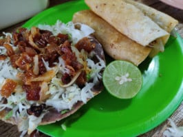 Taqueria Tres Garcia food