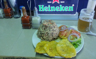 Catamarán Sea Food food