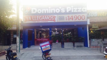 Dominos Pizza outside