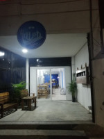 Tritón Tacos De Mariscos Outside