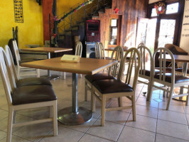 Antigua Cafebrería De Ario De Rosales inside