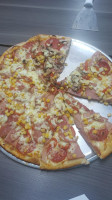 La Romana Pizzeria food