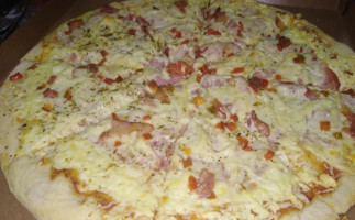 The Pochos Pizza food