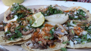 Tacos La Pochota food