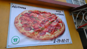 Ricca Pizza food