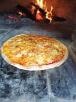 Pizzas A La Leña Yaquelin food