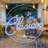 Los Clásicos Café inside
