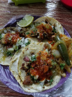 Taquería Muñoz food