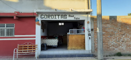 Gorditas Doña Felix outside