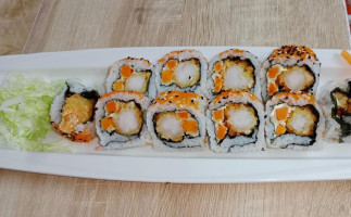 Yasai Wok Sushi inside