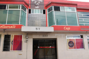 El 57 Café inside