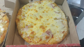 Pizza Pizza's food