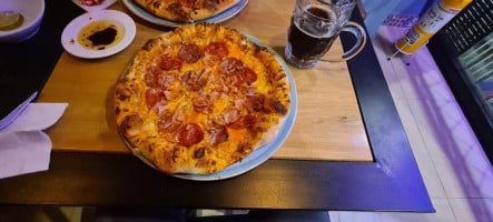 Serafina Pizza Pasta Pub food