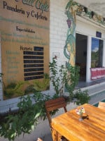 El Petit Cafe, México inside