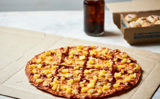 Domino's Pizza Caracoli food