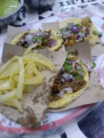 Suc. Taqueria El Chelo food