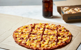 Domino's Pizza Caracoli food