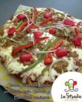 La Strada Pizza A Domicilio food