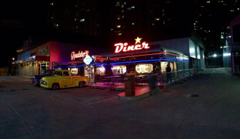 Roadster's Diner outside