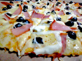 Pizzería Mr' Cracks food