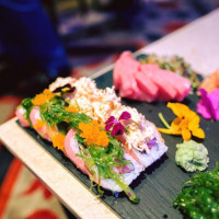 Tanoshii Lounge Sushi food