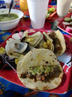 Taquería Juanito food