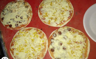 Cavallino's Pizza inside