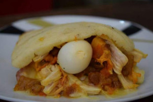 La Cuadri Arepa food