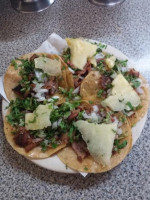 Taqueria El Gran Pastor food