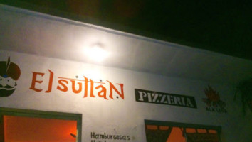 Italians Pizza inside