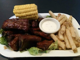 Cascarudo Wings, Pueblo Viejo. food