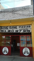 Bang-bang Pizzas outside