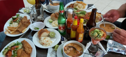 Mariscos El Bucanero food