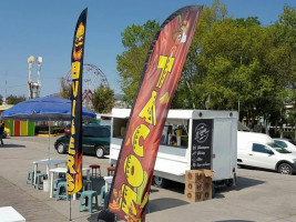 Food Truck El Cuate inside