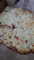 Lukrys Pizza food