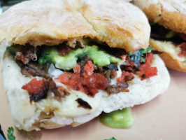 Tachones Tacos, Tortas Planchadas De Carne Asada Y Alitas food